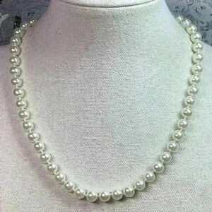 Vintage Faux Glass Pearl Necklace